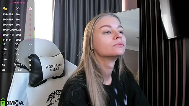 Snapshot of Polumna_cute chatting on 12/03/25, 09:42 Polumna cute online show from 12/03/25, 09:42