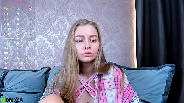 Polumna cute online show from 10/16/25, 08:44