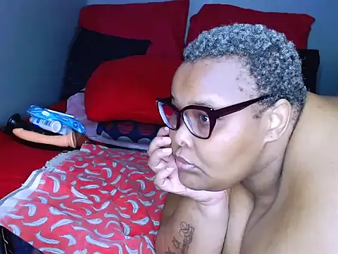 fatafricanqueen online show from 04/21/26, 07:31