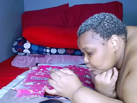 fatafricanqueen online show from 04/16/26, 07:25