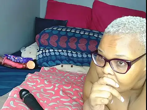 fatafricanqueen online show from 06/26/26, 10:43