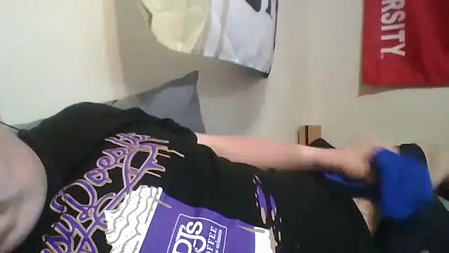 YelpedAverting online show from 10/16/25, 07:33