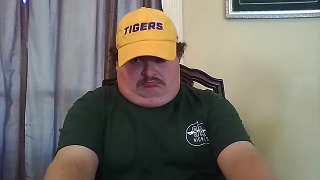 YelpedAverting online show from 11/08/25, 08:45