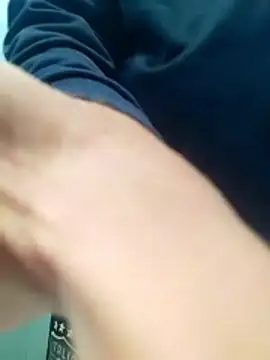 Snapshot of MATTIS11 chatting on 10/16/25, 07:05 MATTIS11 online show from 10/16/25, 07:05