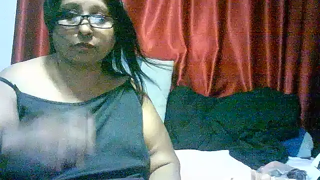 Snapshot of raniofsex02 chatting on 03/06/25, 03:13 raniofsex02 online show from 03/06/25, 03:13