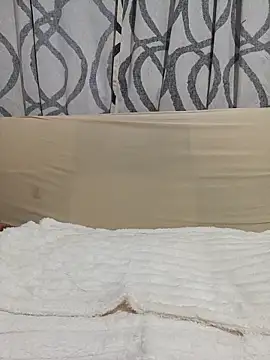 ZUCAAT online show from 11/07/25, 03:22