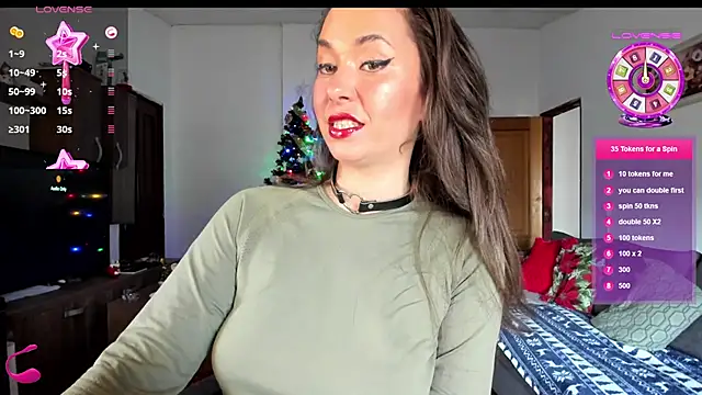 Snapshot of PlayfulGoddess chatting on 01/21/25, 12:29 PlayfulGoddess online show from 01/21/25, 12:29
