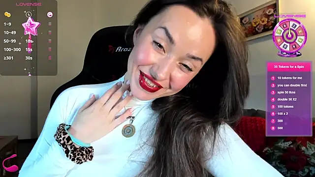 Snapshot of PlayfulGoddess chatting on 02/19/25, 02:44 PlayfulGoddess online show from 02/19/25, 02:44