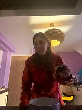 Lwhite1 online show from 01/08/26, 04:35