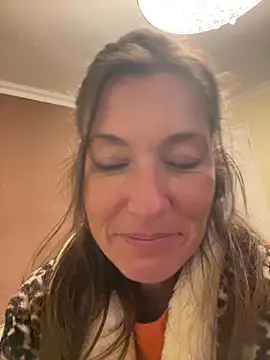 Lwhite1 online show from 02/15/26, 07:13