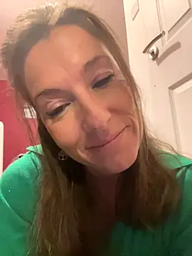 Lwhite1 online show from 10/29/25, 04:50