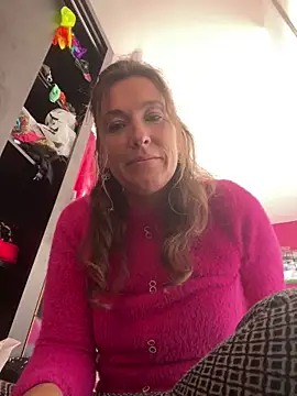 Lwhite1 online show from 09/18/25, 03:48