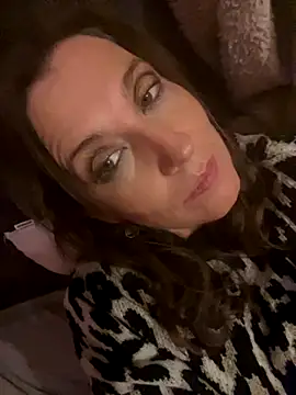 Lwhite1 online show from 10/21/25, 11:48