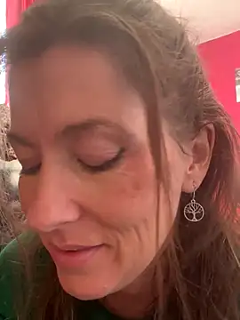 Lwhite1 online show from 10/24/25, 03:44