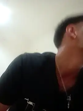 Snapshot of AronFoxx chatting on 02/10/25, 02:41 AronFoxx online show from 02/10/25, 02:41