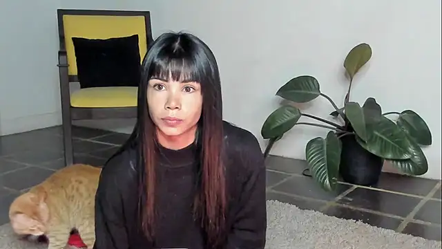 AnaHenao online show from 02/15/26, 10:36