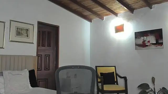 AnaHenao online show from 02/07/26, 11:29