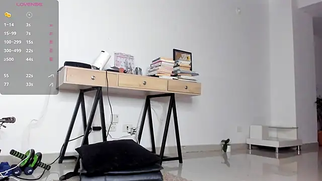 AnaHenao online show from 11/27/25, 11:27