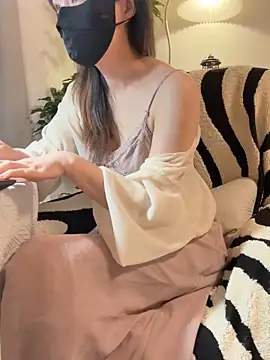 Snapshot of Annabody chatting on 09/17/25, 04:09 Annabody online show from 09/17/25, 04:09