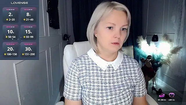 Snapshot of Juarnea chatting on 12/14/25, 09:59 Juarnea online show from 12/14/25, 09:59