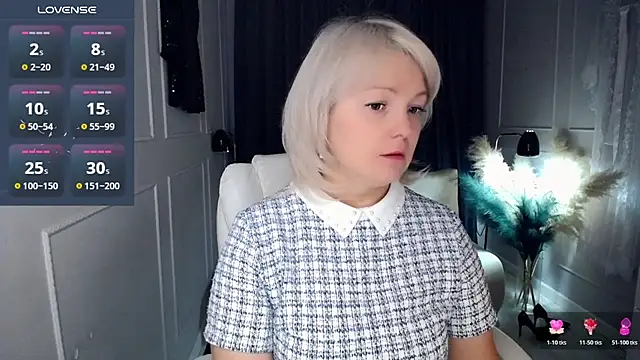 Snapshot of Juarnea chatting on 11/26/25, 09:53 Juarnea online show from 11/26/25, 09:53