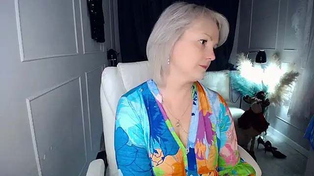 Juarnea online show from 01/12/26, 01:29