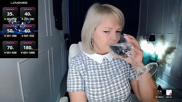 Juarnea online show from 02/22/26, 05:32