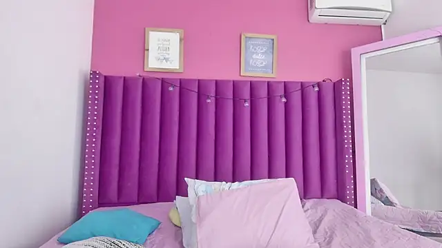 littleebonny online show from 12/17/25, 12:43