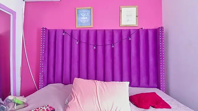 littleebonny online show from 11/19/25, 12:38