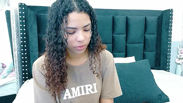 littleebonny online show from 01/18/26, 07:50