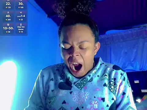 KayleighDreams  online show from 10/15/25, 06:54