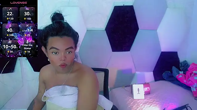 KayleighDreams  online show from 02/15/26, 04:02