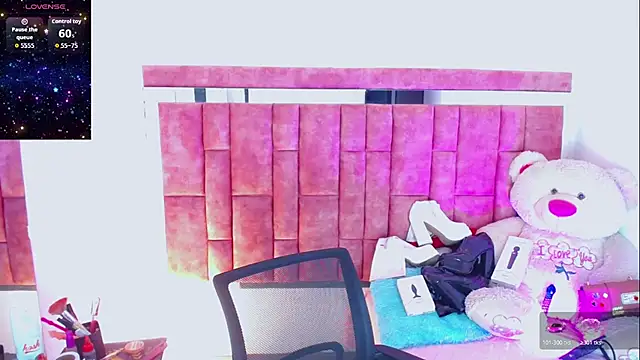 KayleighDreams  online show from 04/24/26, 03:41