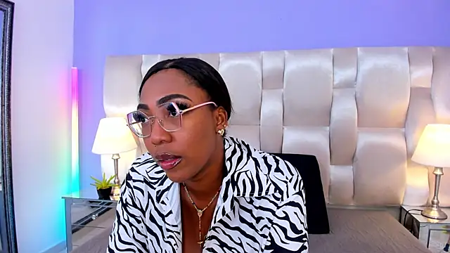 dirtyvictoria online show from 10/18/25, 08:00