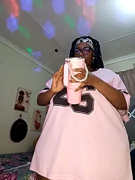 CocoBootyyy online show from 12/21/25, 10:21