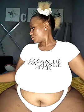 CocoBootyyy online show from 04/15/26, 03:45