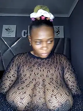 CocoBootyyy online show from 06/11/26, 04:53