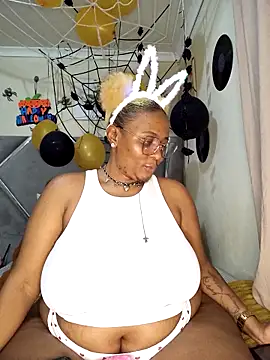 CocoBootyyy online show from 10/25/25, 11:49