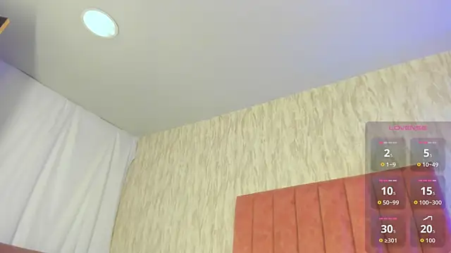 Snapshot of emily_parkerr chatting on 09/23/25, 10:17 emily parkerr online show from 09/23/25, 10:17