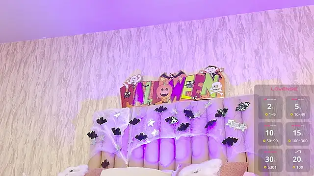 Snapshot of emily_parkerr chatting on 10/08/25, 08:42 emily parkerr online show from 10/08/25, 08:42