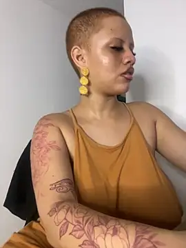 Charlotee  online show from 09/25/25, 06:08