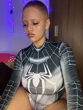 Charlotee  online show from 11/01/25, 06:19