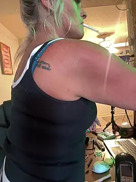 vixendoll87 online show from 03/13/26, 08:14