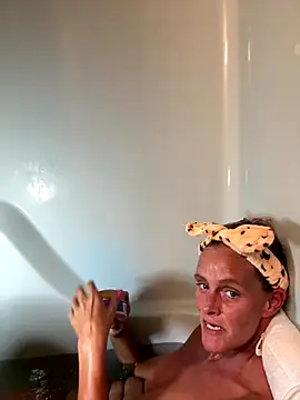 vixendoll87 online show from 11/09/25, 10:47