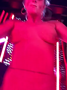 vixendoll87 online show from 11/06/25, 12:14