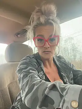 vixendoll87 online show from 01/14/26, 08:12