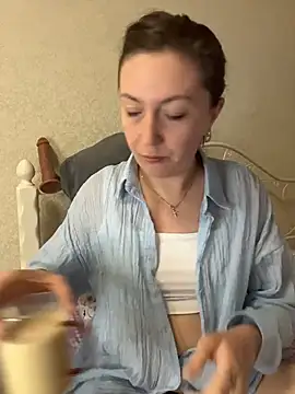 BeatriceTender online show from 04/14/26, 06:35