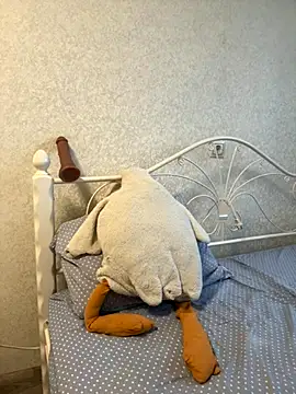 Snapshot of BeatriceTender chatting on 12/03/25, 10:03 BeatriceTender online show from 12/03/25, 10:03