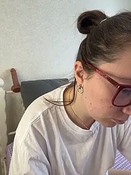 BeatriceTender online show from 04/09/26, 12:00