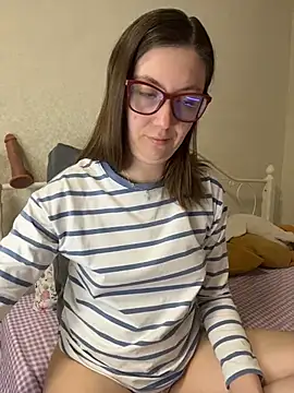 BeatriceTender online show from 04/11/26, 06:22